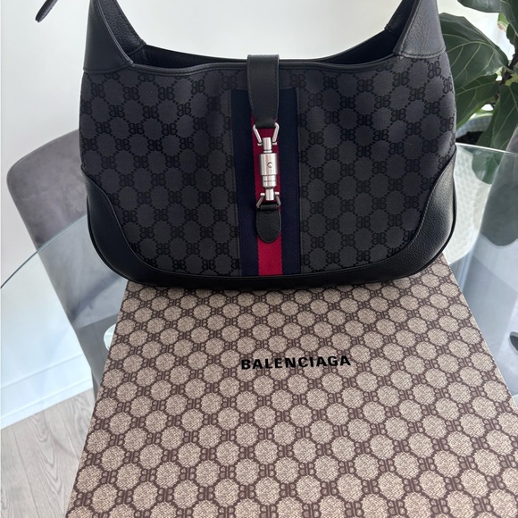 Gucci x Balenciaga calab brand new hobo bag comes with a box dust bag cards - Picture 2 of 7
